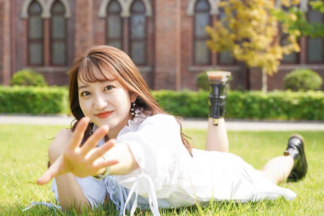 華山友希のインスタグラム：「こんばんは☀️  3枚目は昼寝しているところをパシャッと😂笑  TwitterでのRT、mystaでの応援本当にありがとうございます😢✨  Twitterのアカウントある方で、まだリツイートしてないよ〜という方がいれば是非リツイートお願いします😭🙇🏻‍♂️ ⚠️10/31までです！アカウント→ @misscd2020_ky06   最後まで精一杯頑張りますので、お力を貸してください🔥  #ミスキャン　#ミスコン #ミスキャンパス同志社　#ミス同志社#同志社大学#今出川」