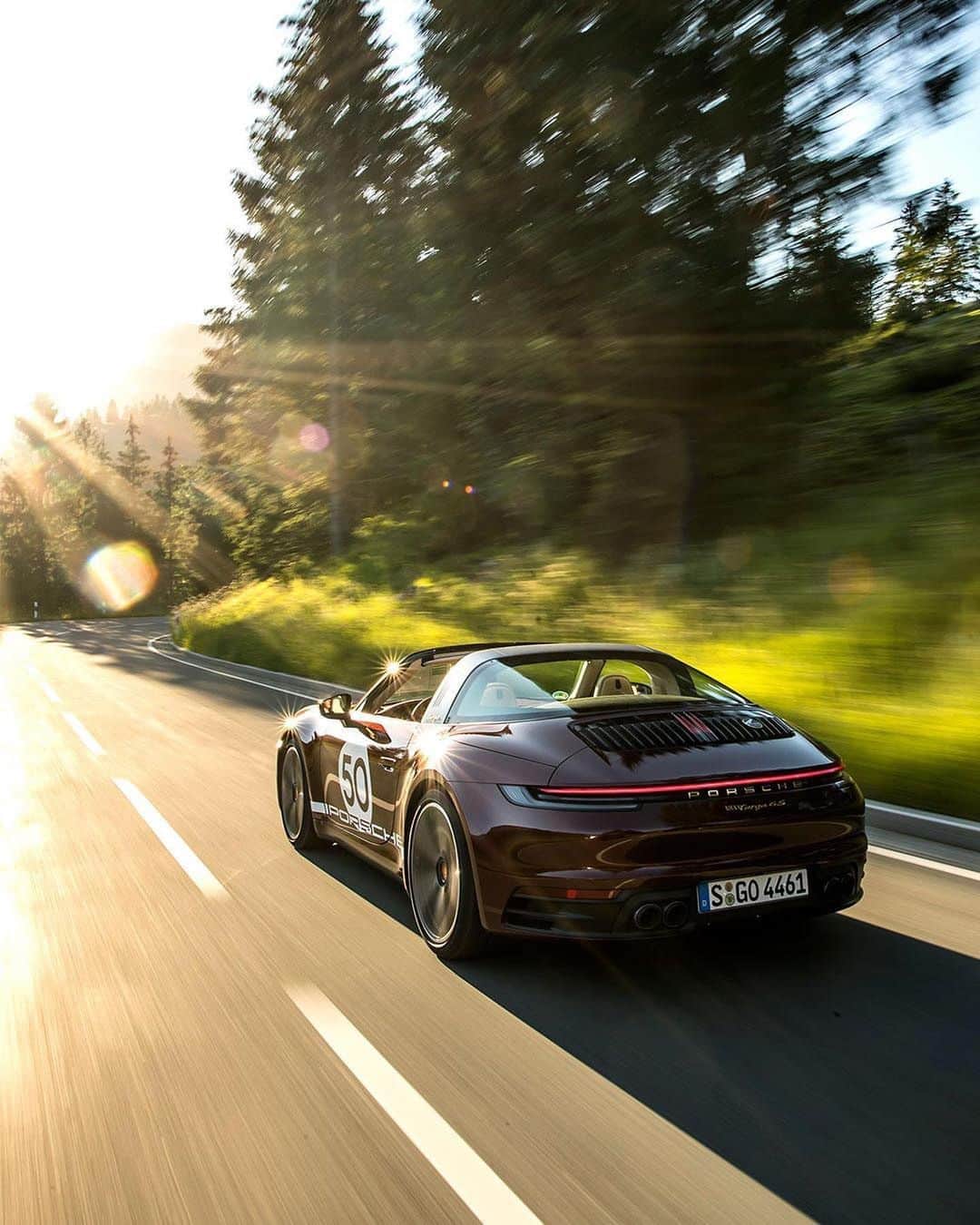 Porscheさんのインスタグラム写真 - (PorscheInstagram)「Timeless design meets contemporary interpretation. The unmistakable silhouette of the 911 has been catching approving eyes since 1963, and still shapes the DNA of new icons of cool today.   #PorscheExclusiveManufaktur __ 911 Targa 4S Heritage Design Edition: Fuel consumption combined: 10,3 - 9,9 l/100 km; CO2 emissions combined: 235 - 227 g/km  I https://porsche.click/DAT-Leitfaden I Status: 10/2020」10月26日 20時40分 - porsche