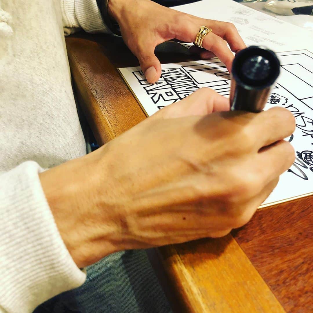 PASSER のインスタグラム：「RYOさんとパイセンに会ってきたよー！！！やっぱりキャラメルペッパーズが大好きなのだ🥰🥰🥰」