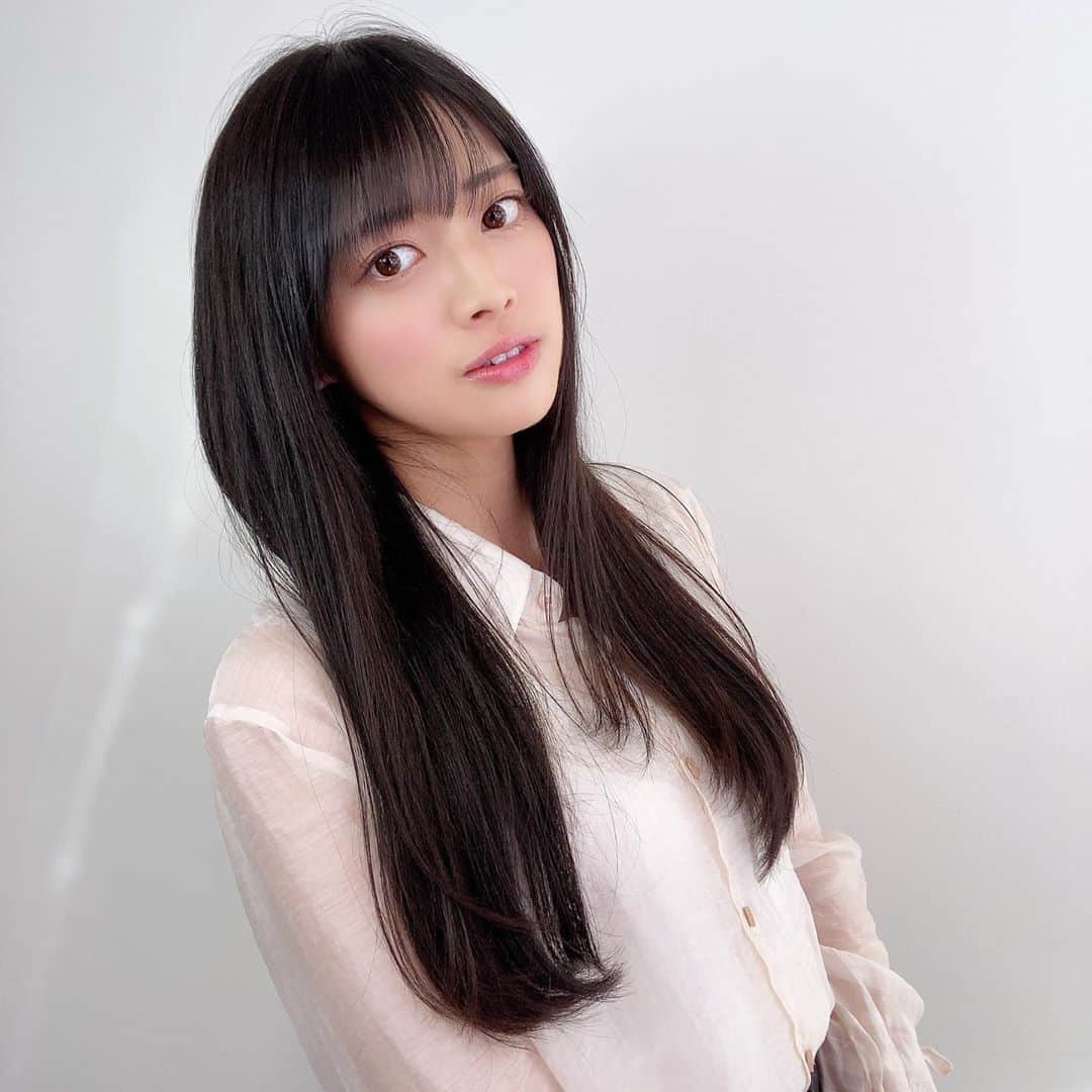 藤田いろはのインスタグラム：「昨日は撮影会ありがとうございました🌟﻿ 撮影会前に　@takahiro_numa さんに前髪カットとトリートメントしてもらいました✂️✨﻿ だから昨日会った方はいつも以上にさらさらの私だったと思います🐰﻿ 沼口さんいつも綺麗にしてくださりありがとうございます💓﻿ ﻿ ﻿ ﻿ ﻿ ﻿ ‪#藤田いろは#グラビア#gravure #japanesegirl #レースクイーン#tokyo  #shibuyalog2 #aziangirl  #ビジョビ #渋谷 #뷰티스타그램 #渋谷美容院 #cosplay #黒髪ロング#髪質改善トリートメント #소통해요#셀스타그램#モデル #model #그라비아 #渋谷サロン #日本的 #性感內衣 #さらさらヘアー #ootd #撮影会 #sexy  #性感美女 #性感尤物」