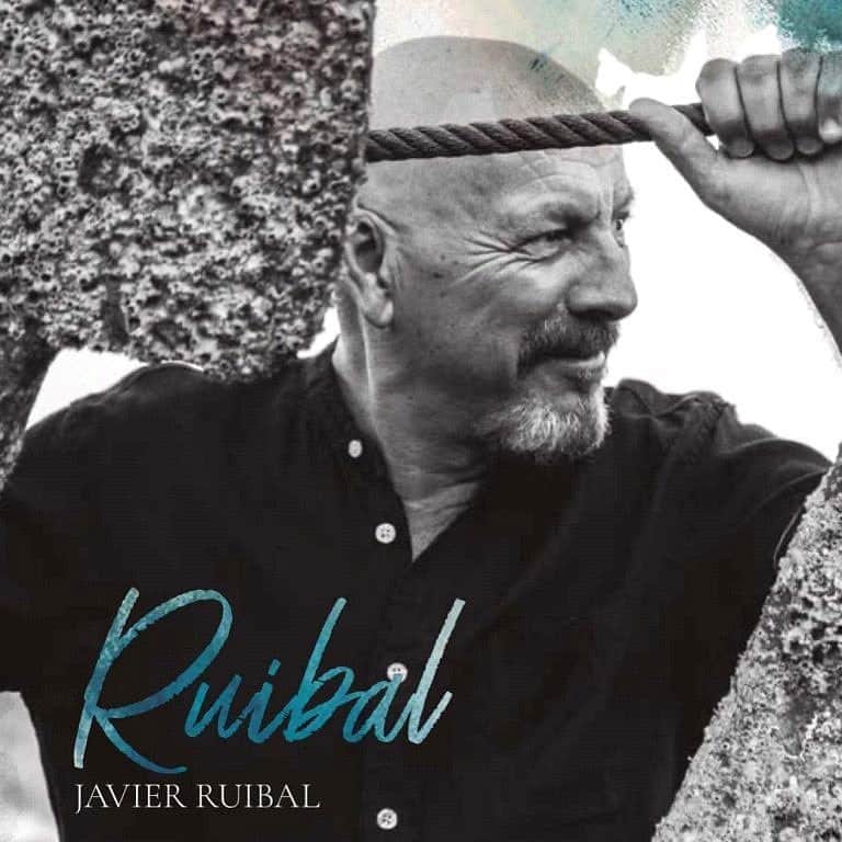 DeFlamenco.comのインスタグラム：「Javier Ruibal «Ruibal» – Libro disco  Incluye además un libro con 13 relatos inéditos y 13 acuarelas originales.  Tracklist  1.- Amor En La Red / ¿Hay Alguien Ahí? 2.- Física Cuántica / Pasiones Moleculares 3.- Astronomía / Se Ruega Ayuda 4.- Soy Ese Que Te Cantaba / Échame Un Cable 5.- Intemperie / Un Peine Para Ese Flequillo 6.- Musa / La Lira De Orfeo 7.- Yo Soy Africano (Memoria) / Lo Que Diga El Rey 8.- Sueños / Vuelve 9.- Solo La Dosis Hace El Veneno / Seguimos Vivos 10.- Sala De Ausentes / Que Cabrón, Pero Que Cabrón 11.- Música En Vena / No Sin Música 12.- Por San Isidro Llévame A Bailar Un Chotis / Antiguallas 13.- Baile De Máscaras / Sin Partitura  @javierruibal   https://www.deflamenco.com/tienda/producto/cds-de-flamenco/javier-ruibal-ruibal-libro-disco.html  #flamenco #deflamenco #ruibal」