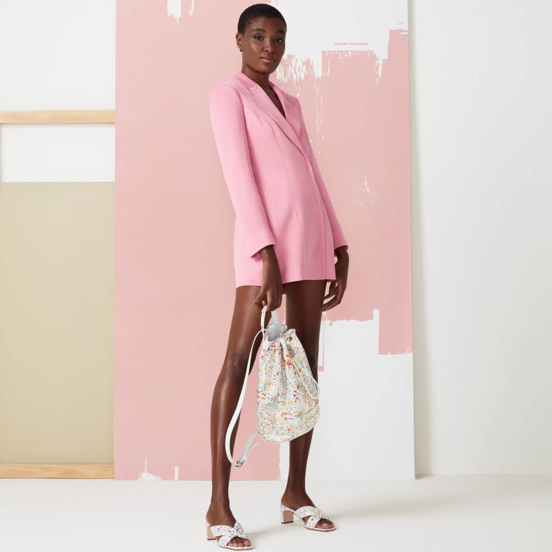 Schutzのインスタグラム：「PINK MONDAY WITH SCHUTZ SPLASH ❤️ #schutzsplash」