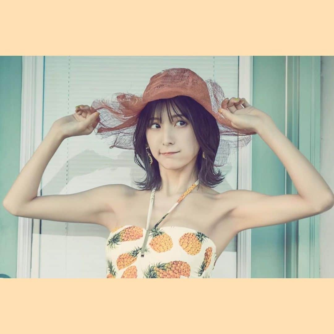 彩川ひなのさんのインスタグラム写真 - (彩川ひなのInstagram)「#パイナップル 🍍ゎいかが？♡*°←  パイナップルといえば*'ω'*！！♡ #ハワイアンサン の#パイナップルオレンジネクター のじゅーすがすーーーーーんごく美味しーんだよーー*´ω`*♡”  ハワイアンサンのじゅーすゎどの味も美味しいんだけどネーー*∩ω∩*♡ 見かけたらげっとしてしまうのー♡*°  #ハワイ の　#ジュース #hawaii #hawaiistagram #juice  #1st写真集 #lealea   #きょうのハレンチボディ #グラビア #インスタグラビア #水着 #ランジェリー #レトロ   #彩川ひなの #japanesegirl #自拍 #模特 #粉我  #动漫 #扎心了#맞팔 #东京 #몸스타그램 #เซ็กซี่ #น่ารัก #น่ารักจัง #followme」10月26日 21時03分 - hinano_ayakawa