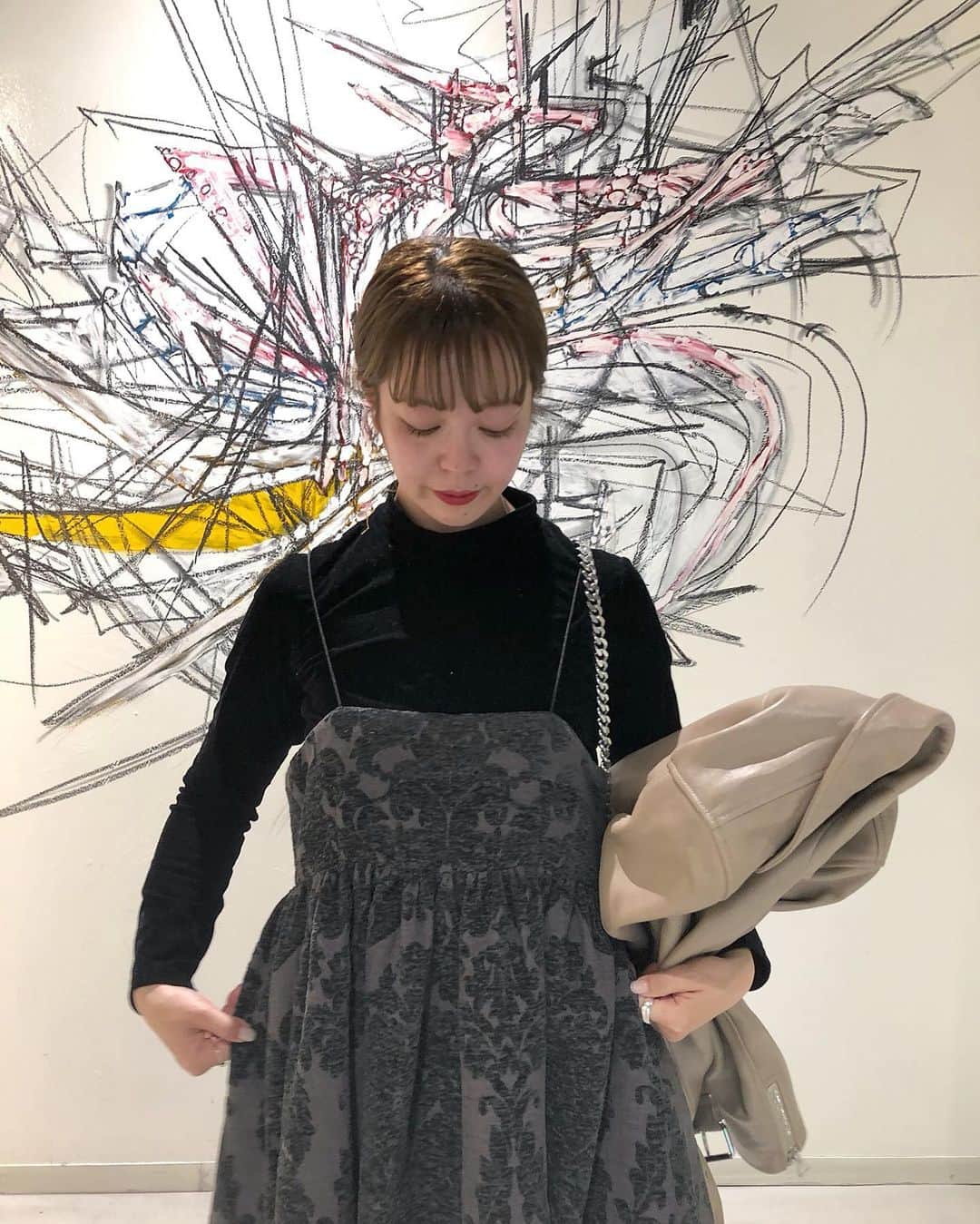北岡りえのインスタグラム：「34歳になりました💜 嬉しいメッセージ等沢山、 心に染みています。皆さんありがとうございます🥺✨  歳を重ねるごとに色んな出会いや経験ができることがとても有り難く、 心身共に自分らしく過ごしていきたいなと思います🐈  そんな34歳は健康と美容オタクになれるよう勤しみますので、ご指導よろしくお願いします🙋‍♀️ (特に🦶)  #birthday」