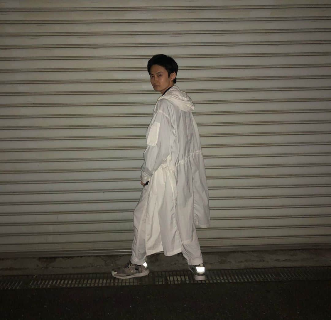 大石翔大さんのインスタグラム写真 - (大石翔大Instagram)「夜道歩いとっても絶対車に轢かれんやつ #nhoolywood #misterhollywood #attachment #白」10月26日 21時19分 - shodai_ohishi