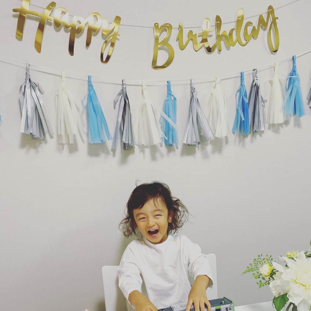 岡田優介さんのインスタグラム写真 - (岡田優介Instagram)「2歳になりました  #2yearsold」10月26日 21時20分 - ysk_okada