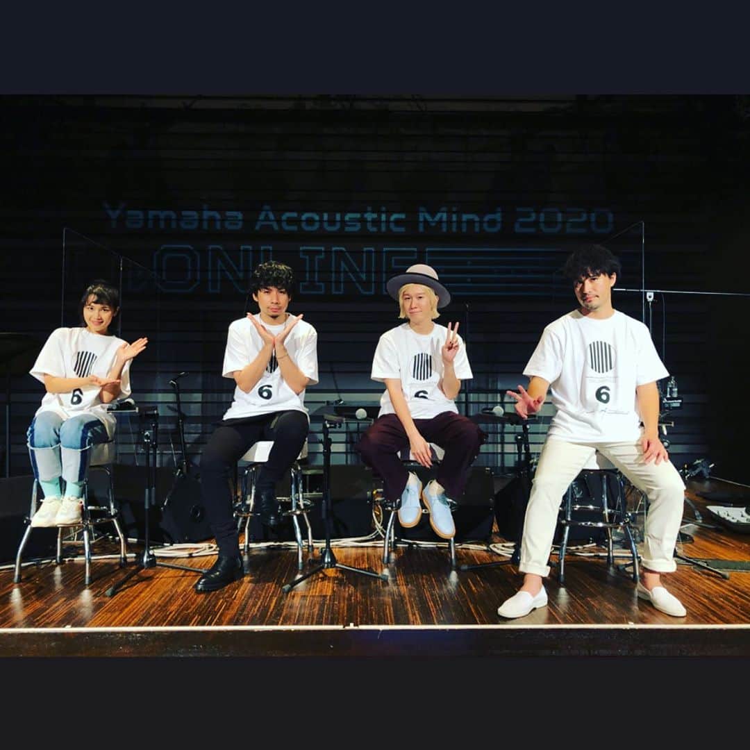 ISEKIのインスタグラム：「昨日でYamaha Acoustic Mind 2020 ONLINE2日目 ゲストは　#吉田山田 本当に楽しい良い時間だったなぁ✨ #Anly ちゃんのこの日のセットリストも すごい良かった✨ 回を重ねるごとにアップグレードされていく感じがツアーそのもの ラスト4回駆け抜けていきます👟」