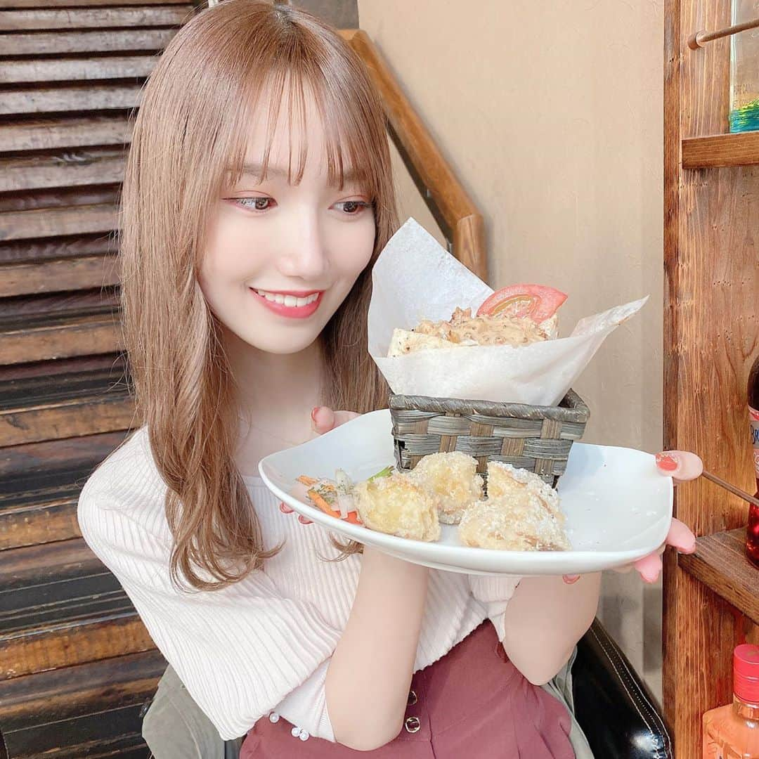 田中菜津美さんのインスタグラム写真 - (田中菜津美Instagram)「しのちゃんとランチした〜🥙❤️ . 2000年生まれ同士☺️ . #大名　#グルグルチキン　#ケバブ」10月26日 21時55分 - natsumitanaka_0810