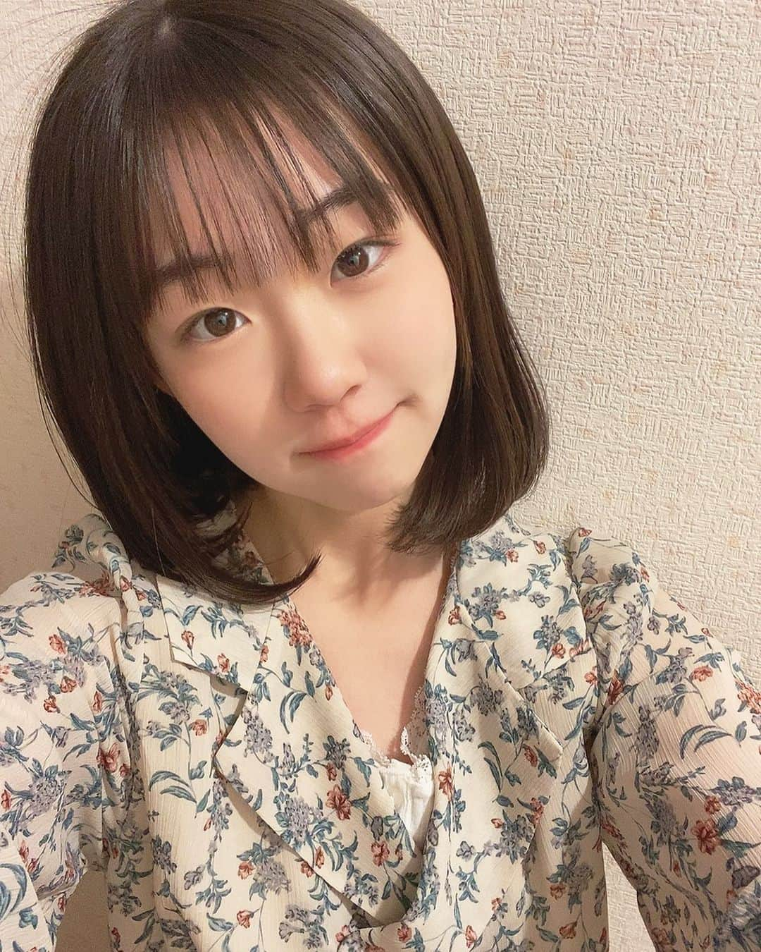 雪月心愛さんのインスタグラム写真 - (雪月心愛Instagram)「きらーん  切っちゃったもんっ💇🏻‪❤︎‬  おにゅーみぃあってやつ んふふ！  #にゅーみぃあ #おやすみぃあ」10月26日 21時56分 - mia_crownpop