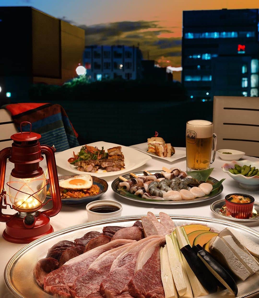 のインスタグラム：「本日、日本テレビ「news every.」で『ROOFTOP BEER GARDEN－AUTUMN 2020ー』をご紹介いただきました！オータムセットは秋の味覚かぼちゃや、お月見をイメージしたカレーピラフをご堪能いただける、飲み放題付きのお得なプランです。密を避けたオープンエアで秋を楽しみませんか？10/31(土)までの限定開催なので、ご予約はお早めに🍁  . . . #ホテルで楽しむアウトドア #新横浜プリンスホテル#プリンスホテル#新横浜#横浜 #ホテルレストラン #ホテル#ビール#ビアガーデン #バーベキュー #屋外 #アウトドア #オープンエア #新横浜駅 #飲み放題 #屋上ビアガーデン#夜景 #秋の味覚 #秋の夜長 #日本テレビ #newsevery #shinyokohamaprincehotel#princehotel#shinyokohama#yokohama#beergarden #beer #BBQ #hotel #restaurant」