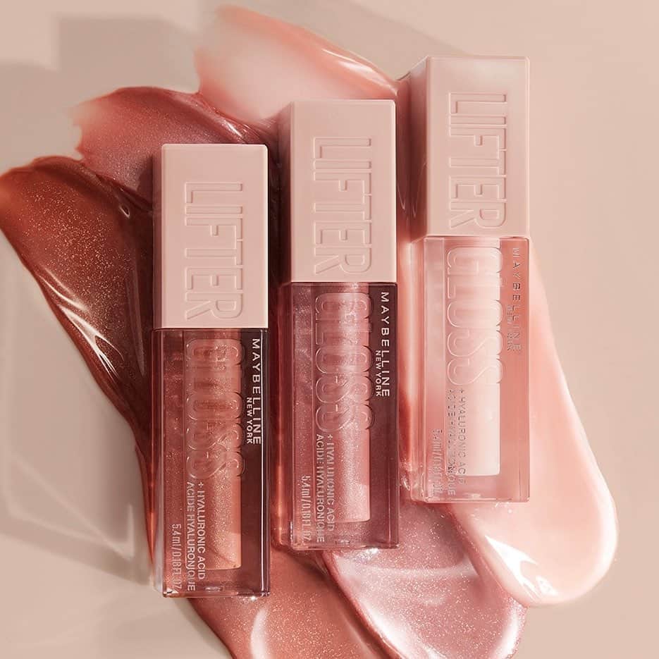 Maybelline New Yorkさんのインスタグラム写真 - (Maybelline New YorkInstagram)「Start your week shining bright✨ with our #liftergloss lippies! This hydrating formula gives your lips the perfect pouty look & is available in 10 stunning shades. Shown here are shades ‘topaz’, ‘moon’, & ‘ice’. Tap to shop!」10月26日 22時19分 - maybelline
