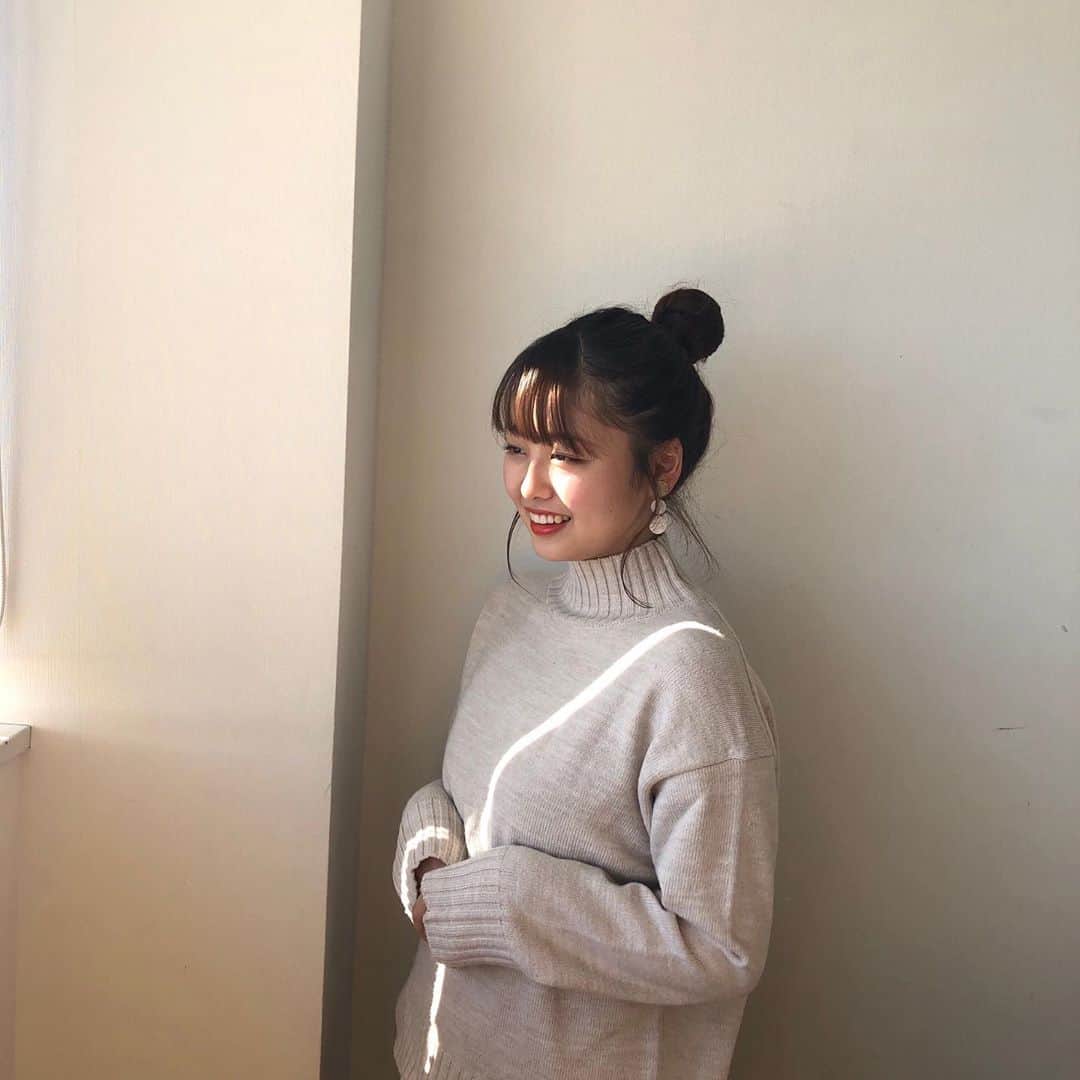 犬塚花菜子のインスタグラム：「かのんが撮ってくれました(^-^)  RTやマイスタや投票いつもありがとうございます！！💖  今日のかなポチはして頂けましたか！ 今日合わせて残り6回！1日5秒時間下さい😭🙏🏻投票よろしくお願いします🙇‍♂️  いつもいいねやコメントありがとうございます🐕🌻」