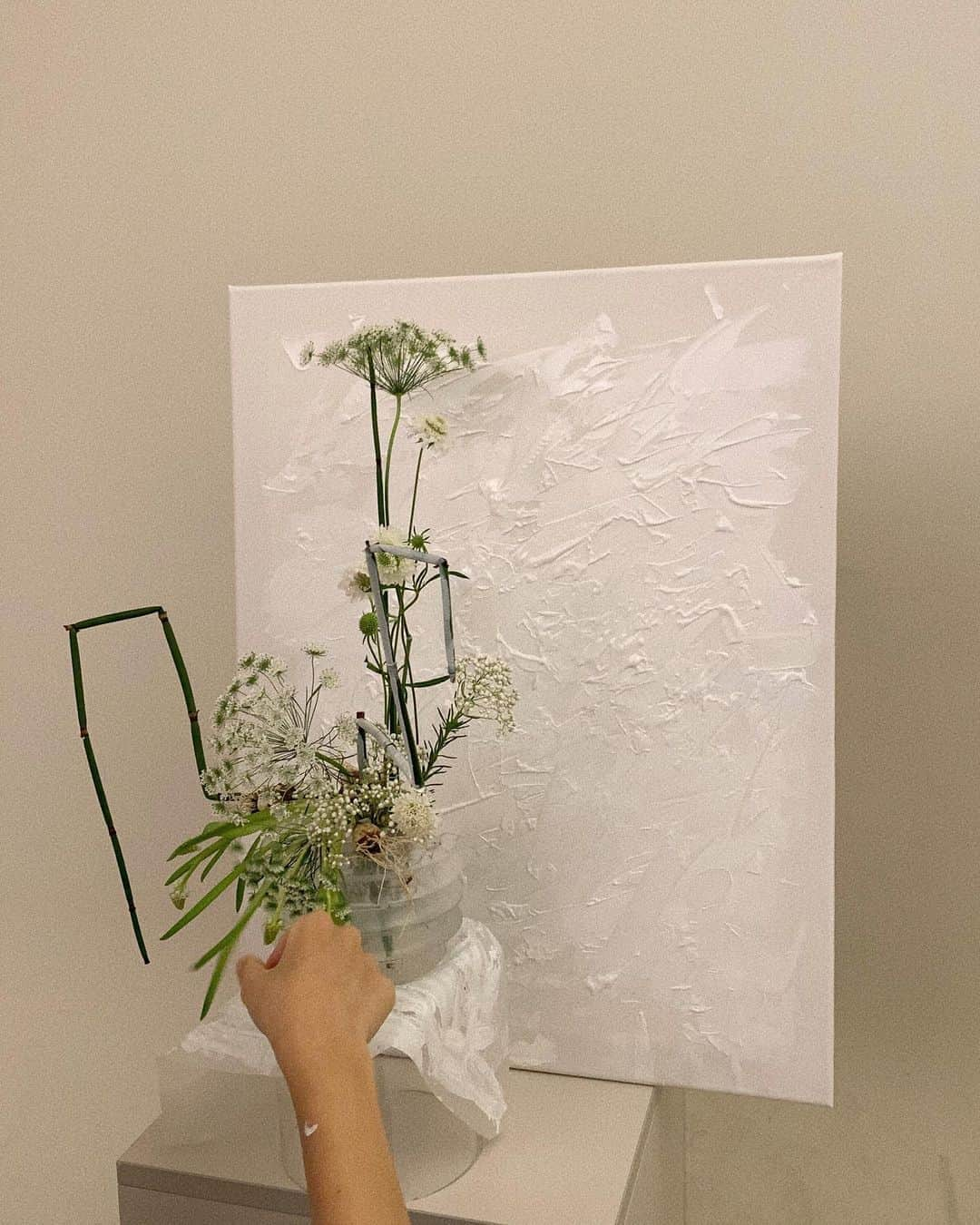 브렌다플라워さんのインスタグラム写真 - (브렌다플라워Instagram)「Painting 📉」10月26日 22時36分 - thestudioofflowerart