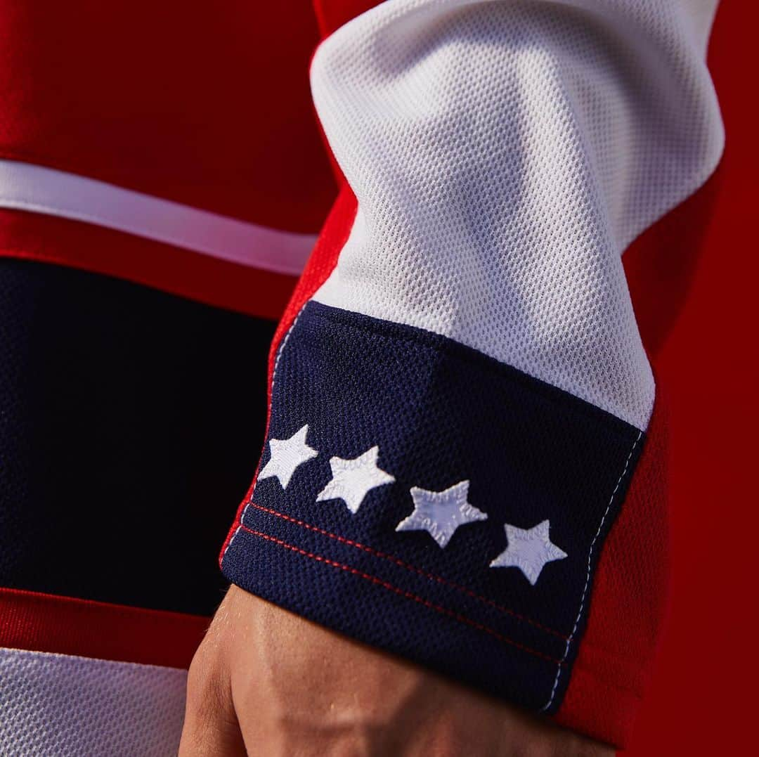 NHLさんのインスタグラム写真 - (NHLInstagram)「No better way to celebrate 20 years of @BlueJacketsNHL hockey. 🙌 #ReverseRetro by @adidashockey」11月25日 2時15分 - nhl