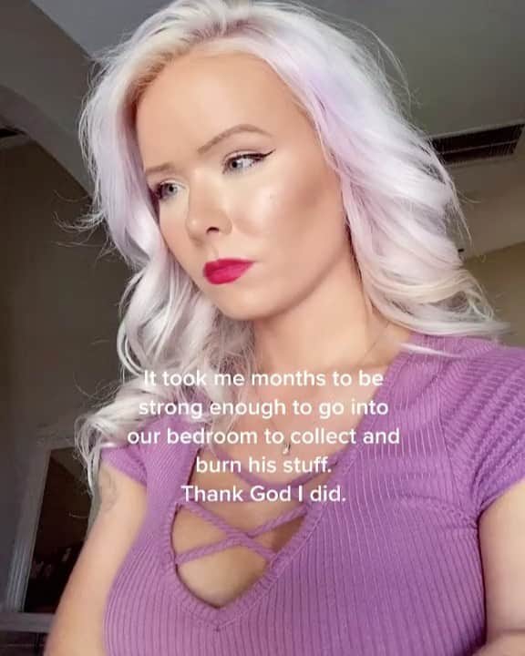 ヘザー・マクドナルドのインスタグラム：「Imagine police taking your husband away and you thinking it has to be a mistake, because you've had the most perfect marriage and family for the last 10 years. That is what happened to Brittanie Jenkins, who has recently been sharing her story on social media about how she found out her husband of 10 years was actually a predator. She also shares what she predicts his next steps would have been, had he not been caught. This episode of #juicyscoop #podcast has a *Trigger Warning* but is also a precautionary story for anybody. @brittanie.jenkins11 Episode is our now! What are your thoughts?  #brittaniejenkins」