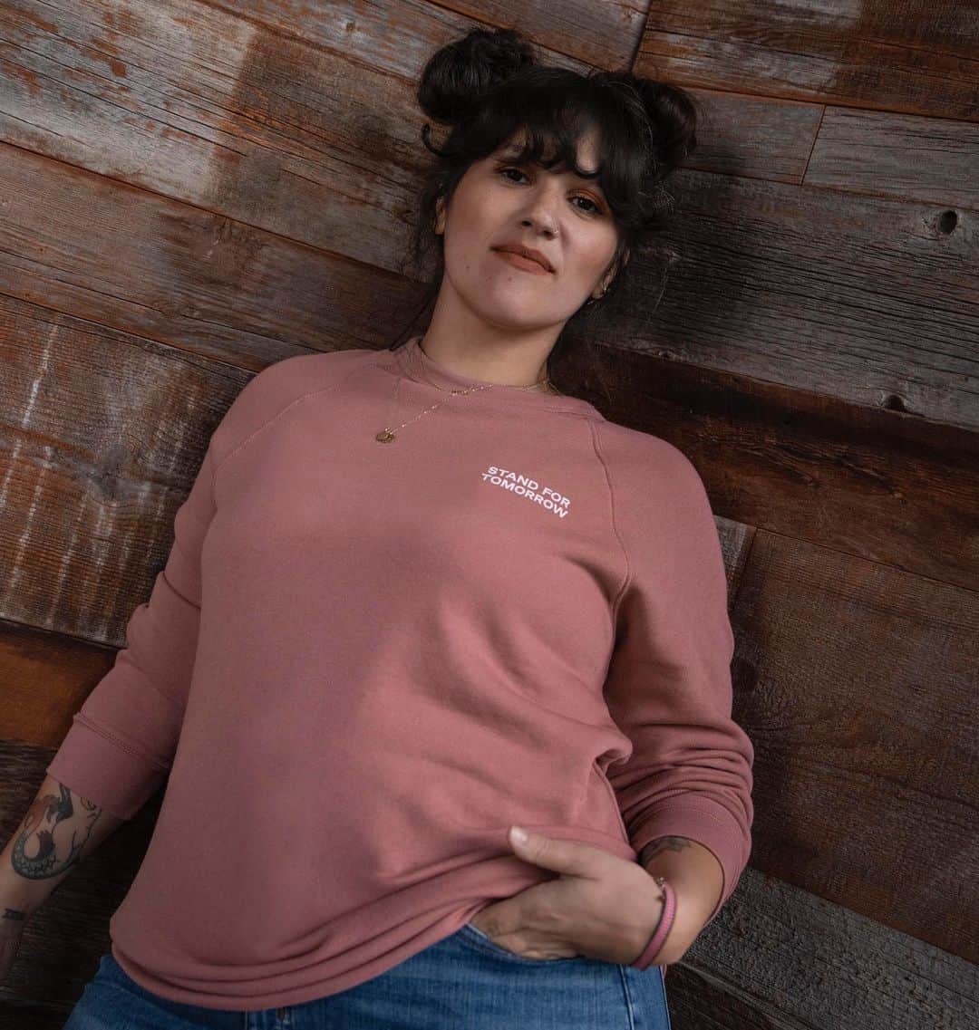 トムズシューズのインスタグラム：「Wear the kind of future you want. New TOMS apparel: for every $3 we make, we’ll give $1 away.」