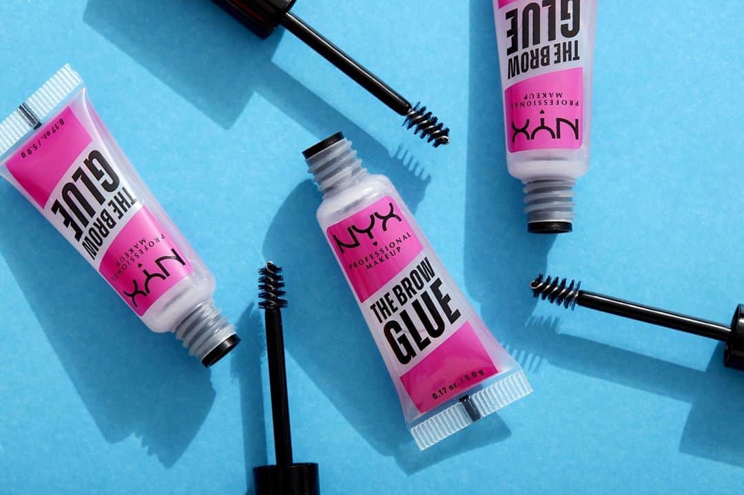 NYX Cosmeticsさんのインスタグラム写真 - (NYX CosmeticsInstagram)「NEW DROP ALERT 🚨 Introducing our Brow Glue Instant Brow Styler ($8.00 USD) 😉 Our glue-like gel is transparent, flake-resistant and dries down to a non-sticky, natural finish that holds up to 16 hours 🎉 OH! And did we mention she’s #VEGAN?! 😍💚 Launching 12/6 on nyxcosmetics.com or click the link in our bio to pre-order 💋• #nyxcosmetics21drop #nyxcosmetics #nyxprofessionalmakeup #crueltyfreebeauty」11月25日 2時41分 - nyxcosmetics