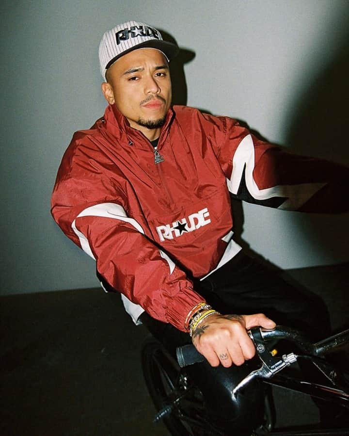 Foot Lockerさんのインスタグラム写真 - (Foot LockerInstagram)「🚨 AVAILABLE 11/27 🚨 LA-based streetwear brand @Rhude is linking up with @Starterofficial for the first time and it'll only be available during #12daysofgreatness.」11月25日 3時00分 - footlocker