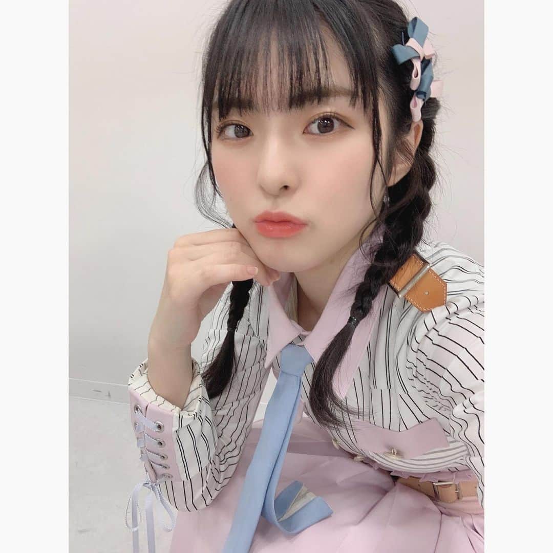 大塚七海のインスタグラム：「公演で初めて三つ編みした👧  ㅤㅤㅤㅤㅤㅤㅤㅤㅤㅤㅤㅤㅤお団子とどっちが好き〜？？☺️  ㅤㅤㅤㅤㅤㅤㅤㅤㅤㅤㅤㅤㅤ #ngt48 #三つ編み #ヘアアレンジ」