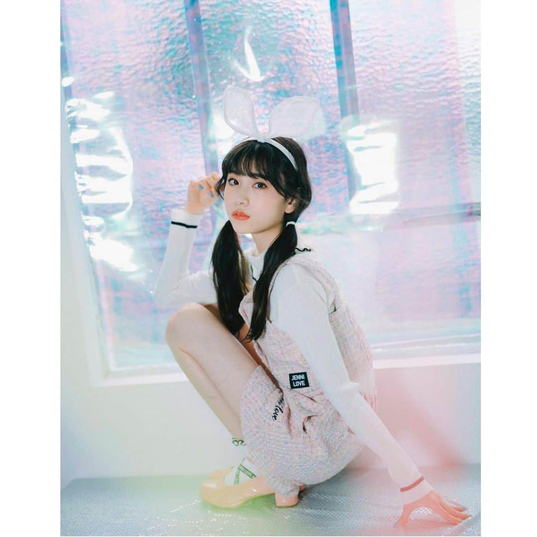 ニコ☆プチのインスタグラム：「うさちゃんアキ＆わんちゃんアヤカ😍 ﻿ ﻿ 本誌よりちょっと大人っぽい表情です✨﻿ ﻿ ﻿ ﻿ #ニコプチ﻿ #近藤藍月﻿ #中山あやか」