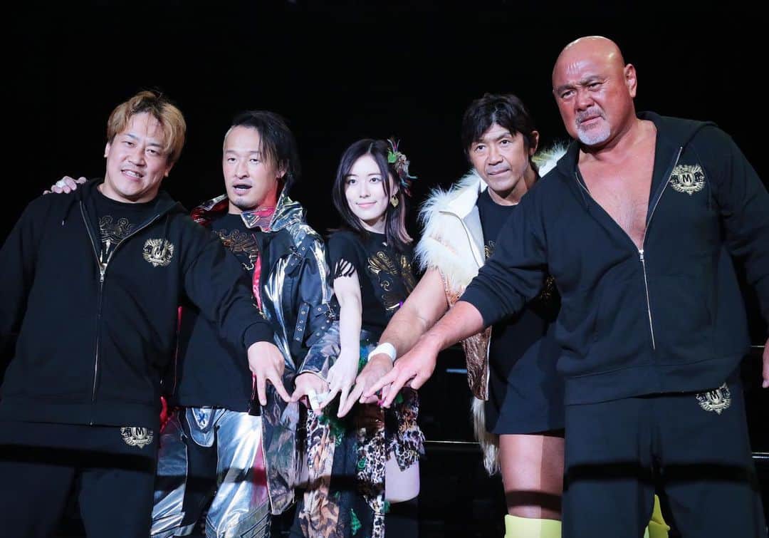 プロレスリング・ノアさんのインスタグラム写真 - (プロレスリング・ノアInstagram)「11.22横浜武道館大会 M’s alliance #丸藤正道 #船木誠勝 #武藤敬司 #宮本裕向 with #松井珠理奈  #noah_ghc #プロレスリングノア #プロレス #prowrestler #prowrestling #prowrestlingnoah」11月24日 18時49分 - noah_ghc