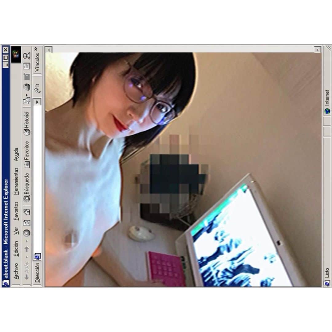 井川ちさと（新尾きり子）のインスタグラム：「お疲れ様です🍀﻿ 第2会議室にいるね💚 Stay warm ＆ get some Rest🌼」