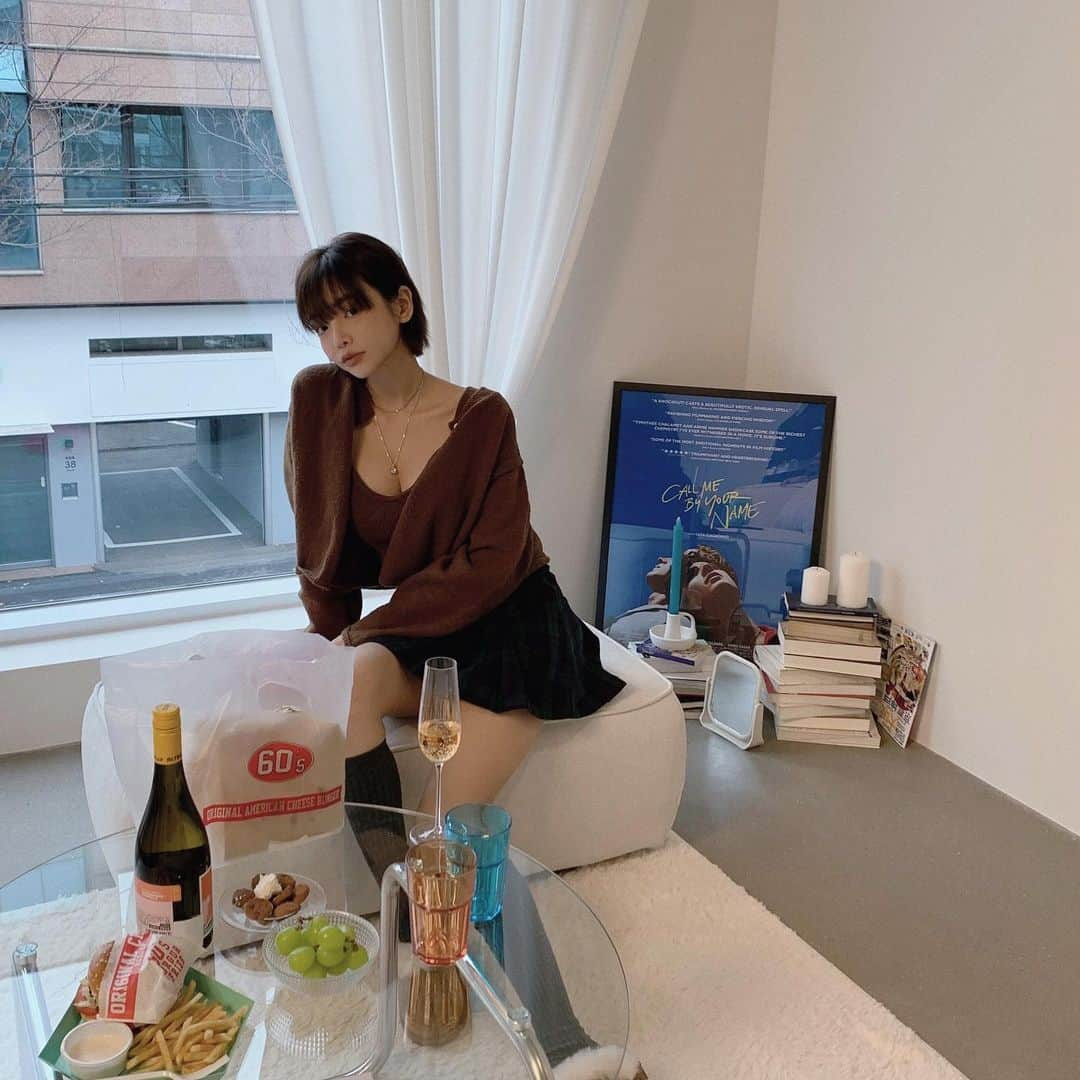 スアさんのインスタグラム写真 - (スアInstagram)「머리가 자꾸자꾸 짧아진댜..🤎」11月24日 19時12分 - midoricoo