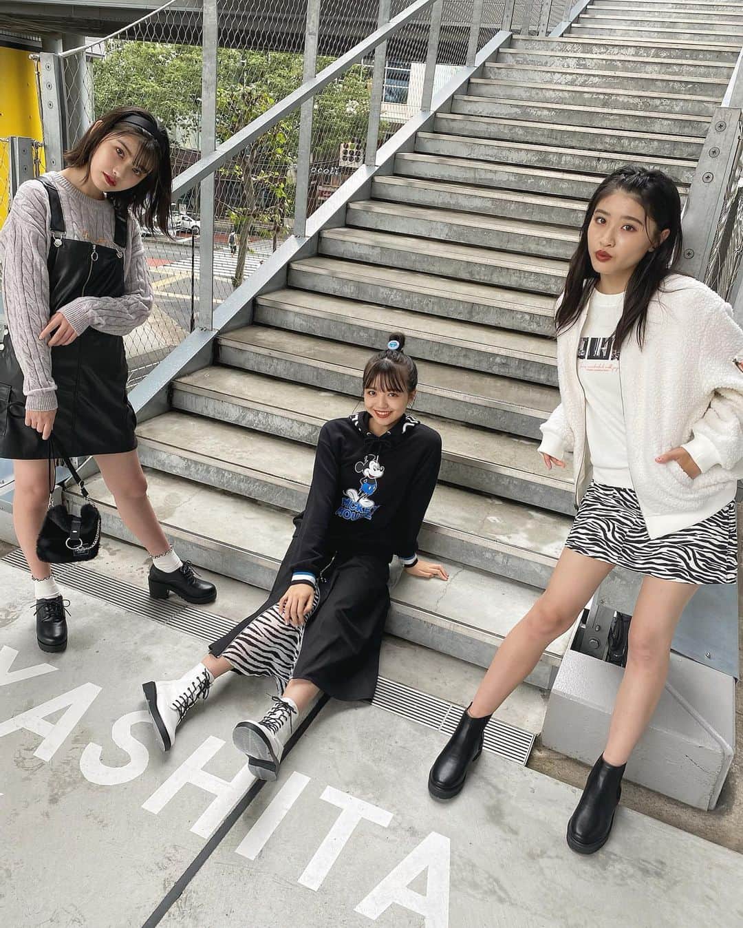 のインスタグラム：「️️️⛅️﻿ ﻿ ﻿ 今月号のオフショット☻﻿ レピピの拡大版ページみんなで見た？﻿ ﻿ #nicola」