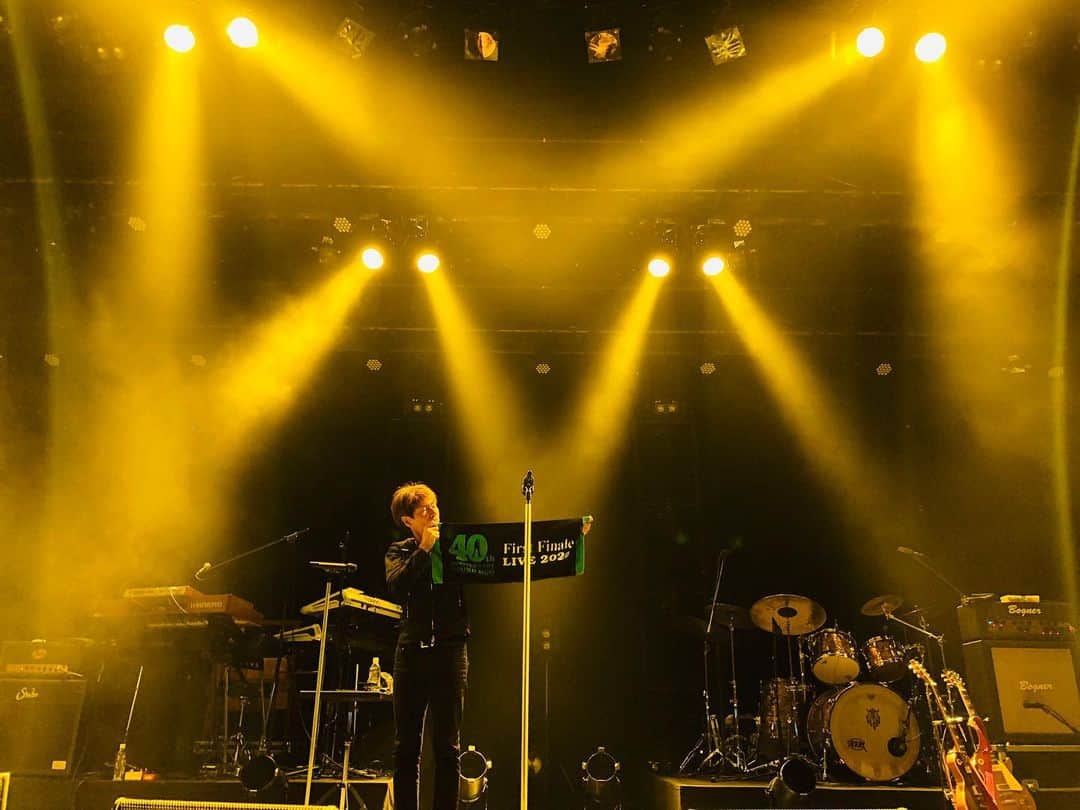 マイケル富岡のインスタグラム：「さあ みんなー‼︎ 盛り上がる準備…出来てますか⁉︎ HoundDog 40th Anniversary Online Live 2020 第3段 いよいよ今夜20時〜 私も盛り上げます🎤皆様も…get ready to ROCK♪オンラインLive 詳しくは→ぴあライブストリーム / Pia Live Stream #大友康平 #リスペクト #ハウンドドッグ #hounddog #pialivestream #オンラインライブ #無観客 #rock #rocknroll #supervocalist #respect #ロック #ロックンロール #マイケル富岡 #タレント #俳優 #actor #actorslife #shooting #撮影 #readytorock #配信 #ライブ → https://t.pia.jp/pia/event/event.do?eventBundleCd=b2067863」