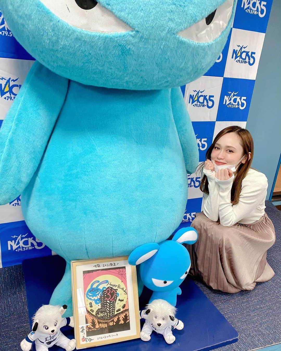 伊藤千凪海のインスタグラム：「らじっと君と再会😋💓﻿ ﻿ ﻿ レオくんとライナちゃんもいた😋﻿ ﻿ ﻿ ﻿ ﻿ #nack5 #ナックファイブ #ラジオ﻿ #埼玉西武ライオンズ #lions #野球」