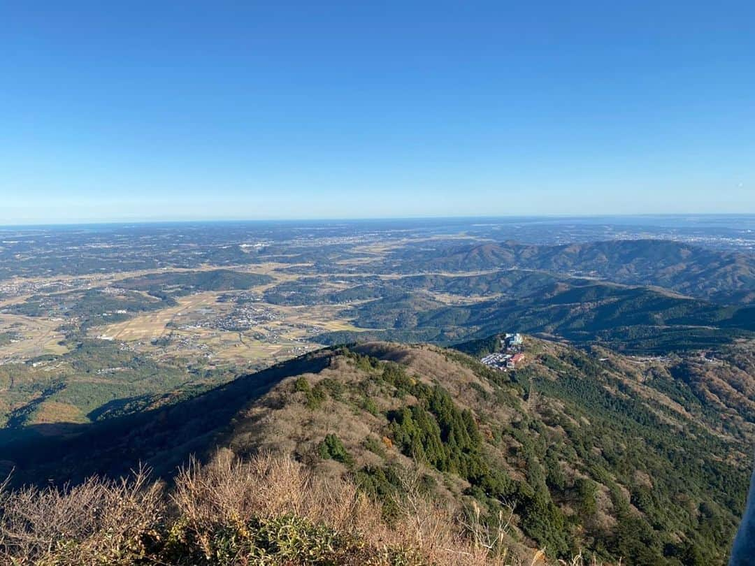 中西華菜さんのインスタグラム写真 - (中西華菜Instagram)「* 週末は筑波山登山してきました🥾 3/7寝坊していきなり予定崩れたけど みんなで登ったら 辛いより楽しいが勝った😌🌟  みんな穏やかで思いやりあって 終始和やかな気分で居られました☺️ ありがとうー！！  ルートは筑波神社スタートで →御幸ヶ原コースで男体山山頂 →御幸ヶ原でお昼ご飯 →男体山から女体山山頂 →白雲橋コースで筑波神社へ下山⛩  トータル6時間くらいかな？ みんなで頑張りました！ ロープウェイやケーブルカーを使って 登ることもできますよ〜🚠 また違う山にも挑戦してみたい💪  自然の中にいると本当に癒されます💚  ⛰筑波山(標高877m) _ #筑波山 #筑波山登山 #筑波山紅葉 #登山女子 #かなたび #かなtriplog #タビジョ #モデル #model #パラレルワーカー #ca #キャリアアドバイザー #就活支援 #就職活動 #転職支援 #就職支援 #中西華菜 #kananakanishi #ファッション #美容 #ショートヘア #ショート女子 #ゴルフ女子 #sagojar」11月24日 20時02分 - kananakanishi