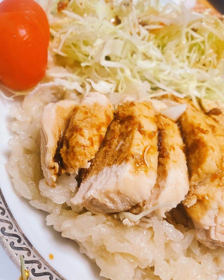 塩原康孝のインスタグラム：「チキンライス  #料理記録  #料理男子」