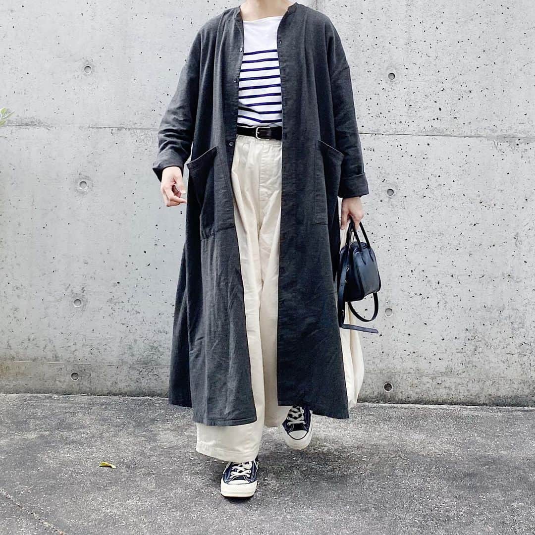 ryokoさんのインスタグラム写真 - (ryokoInstagram)「▪︎ . ボーダーとサーカスパンツに、ネル生地のアトリエローブ。 ロング丈の羽織はほんとこの時期重宝します。 . . . robe #harvesty #ハーベスティ top #saintjames  bottomsm #harvesty shoes #converse #ct70  bag #artsandscience」11月24日 20時53分 - ryo___ka