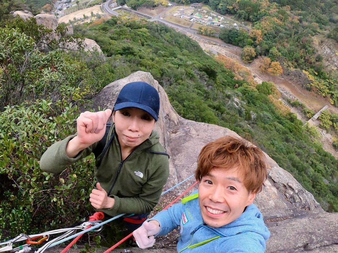 伊東秀和さんのインスタグラム写真 - (伊東秀和Instagram)「瀬戸内JAM🌈Day2 小豆島✨  朝1番からパラパラと岩が欠ける渋いスラブの11bから始まり💥その後も長くて楽しい課題を多めにみんなで楽しんでもらいました🌟 ご飯の後の温泉も最高♨️ @raffinee_orientalbio @cowsoapcp @mammut_japan @camp1889 #小豆島 #吉田の岩場 #クライミング #climbing #goprohero7 #久しぶりのgopro #瀬戸内 #瀬戸内jam2020 #オリーブ温泉」11月24日 21時05分 - hide9a2019