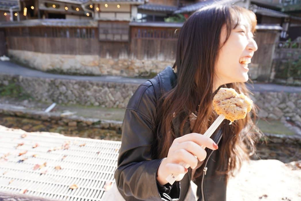 段原瑠々さんのインスタグラム写真 - (段原瑠々Instagram)「宮島🍁  たくさん食べる人。  #juicejuice #段原瑠々 #宮島 #広島 #あなご飯 #揚げもみじ #にぎり天」11月24日 21時05分 - ruru_dambara.official