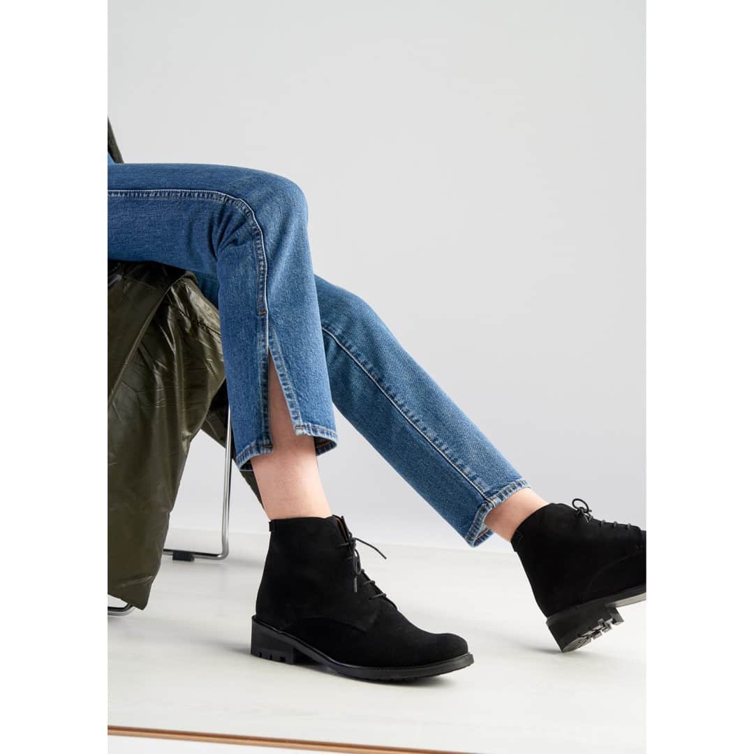 テーリポルキのインスタグラム：「RESTOCKED ☑️ We just received a small quantity of our popular waterproof suede boots. Shop at terhipolkki.com or in our store in Helsinki. ⠀⠀⠀⠀⠀⠀⠀⠀⠀ ⠀⠀⠀⠀⠀⠀⠀⠀⠀ #TERHIPÖLKKI #terhipölkkistore #kämpgarden #scandinaviandesign #finnishdesign #sustainable #sustainablefashion #designfromfinland #finnishfashion #footwear #shoes」