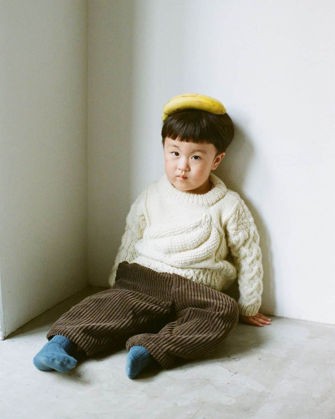 伊藤信子さんのインスタグラム写真 - (伊藤信子Instagram)「My son wearing @jicca___ 's Banana Knit🍌💛」11月24日 21時10分 - ito_nobuko