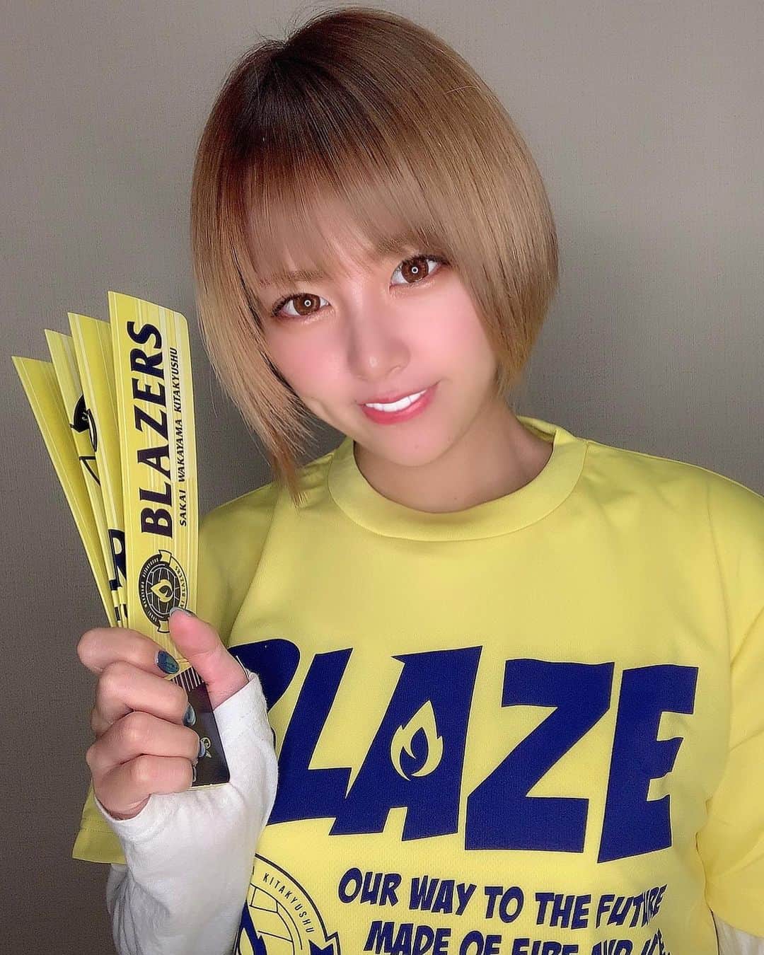 篠崎ゆうきのインスタグラム：「【ご報告⚠️】  堺ブレイザーズの  応援インフルエンサー をやらせて頂くことになりました👏🏻 バレーボールのお仕事を頂けて 本当に嬉しく思います😢♡♡ この場を設けてフォロワーの皆様に ご報告させていただきます🙇‍♀️  私自身もJr.からずーっと バレーボールをやってます🙌 大好きなバレーボールを 皆様にもしっかり お伝えできるように 精一杯努めてまいりますので 応援よろしくお願いします😃✌️  @sakaiblazers_official   今後は堺ブレイザーズの ホームゲームにも登場するかも？？  お楽しみに！！🥳  皆さんコメント待ってまーす💓  #Vリーグ #バレーボール #堺ブレイザーズ #バレーボール #応援 #インフルエンサー #ご報告 #よろしくお願いします  #篠崎ゆうき」
