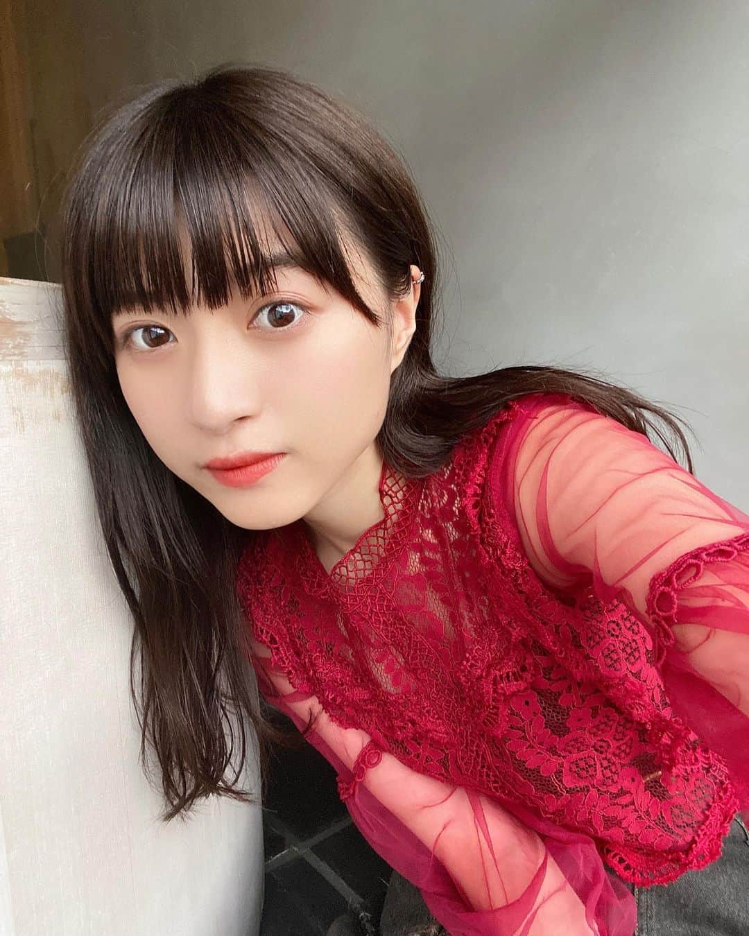 谷口萌衣子のインスタグラム：「イヤーカフは消耗品😢 . . . 毎日時間を作ってコツコツ仕上げるのが苦手 やるなら一気に！なタイプ でも毎日復習していくのが、よく身につくって小学校で習ったので ファイナルイベントに向けて頑張っています〜〜！  後悔だけはしたくないしさせたくない！ 投票本日もよろしくお願いします🙇🏼  #谷口萌衣子  #ミスキャンパス立命館」
