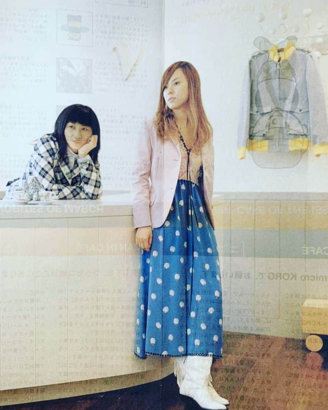 azumiのインスタグラム：「PARCOのrelax展で私とスタイリストmoriyasu発見！との連絡がチャーべさんから来たー！懐かしいー😭 これ表参道ヒルズの裏にあったVikiiの店舗兼セレクトショップじゃん…。懐かしすぎて泣けてきた。チャーべさん @cbsmgrfc  ありがとうございました。 モリヤス @moriyasux  は今めちゃくちゃセンスの良いお花のアレンジを創っていて流石だなーといつもインスタを見ています。皆様もぜひ。 #parco #relax展 #moriyasu #wyolica #azumi #vikii」