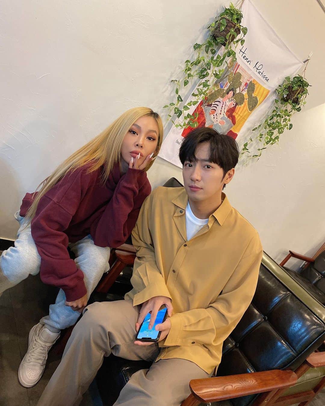 イ・サンヨプのインスタグラム：「커몬제시😎」