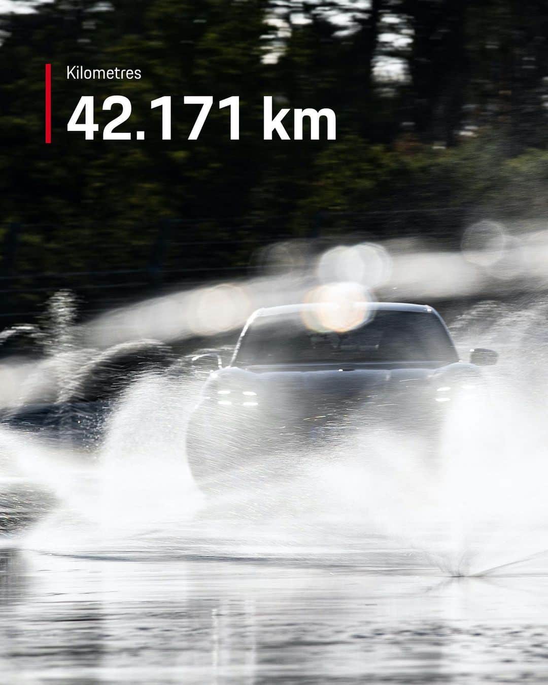 Porscheさんのインスタグラム写真 - (PorscheInstagram)「The Taycan has drifted into the Guinness World Records after Porsche instructor, Dennis Retera, completed the longest drift marathon ever achieved in an electric vehicle.  __ Taycan models: Electricity consumption combined: 28,5 - 26,2 kWh/100 km; CO2 emissions combined: 0 g/km  https://porsche.click/DAT-Leitfaden  Status: 11/2020」11月24日 21時31分 - porsche