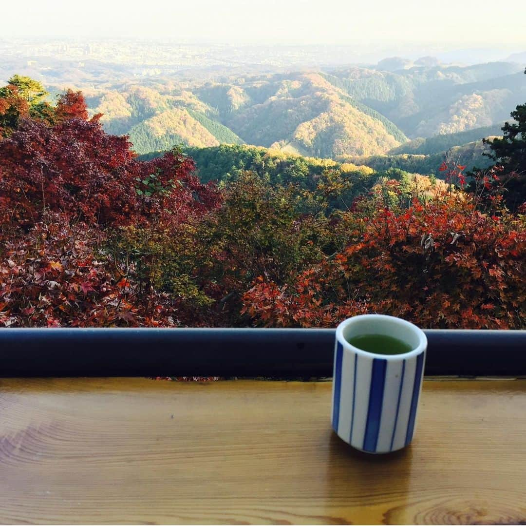 藤堂なえみさんのインスタグラム写真 - (藤堂なえみInstagram)「🍁🏔 ほっこり🍵  もう12月じゃーん☃️ もうすぐ誕生日や🎂💕」11月24日 21時42分 - naestagramdayo