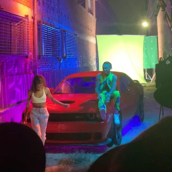 Kaelynn KK Gobert-Harrisのインスタグラム：「Y’all watch @swaelee video yet ?? 👀👀 #dancelikenooneiswatching」