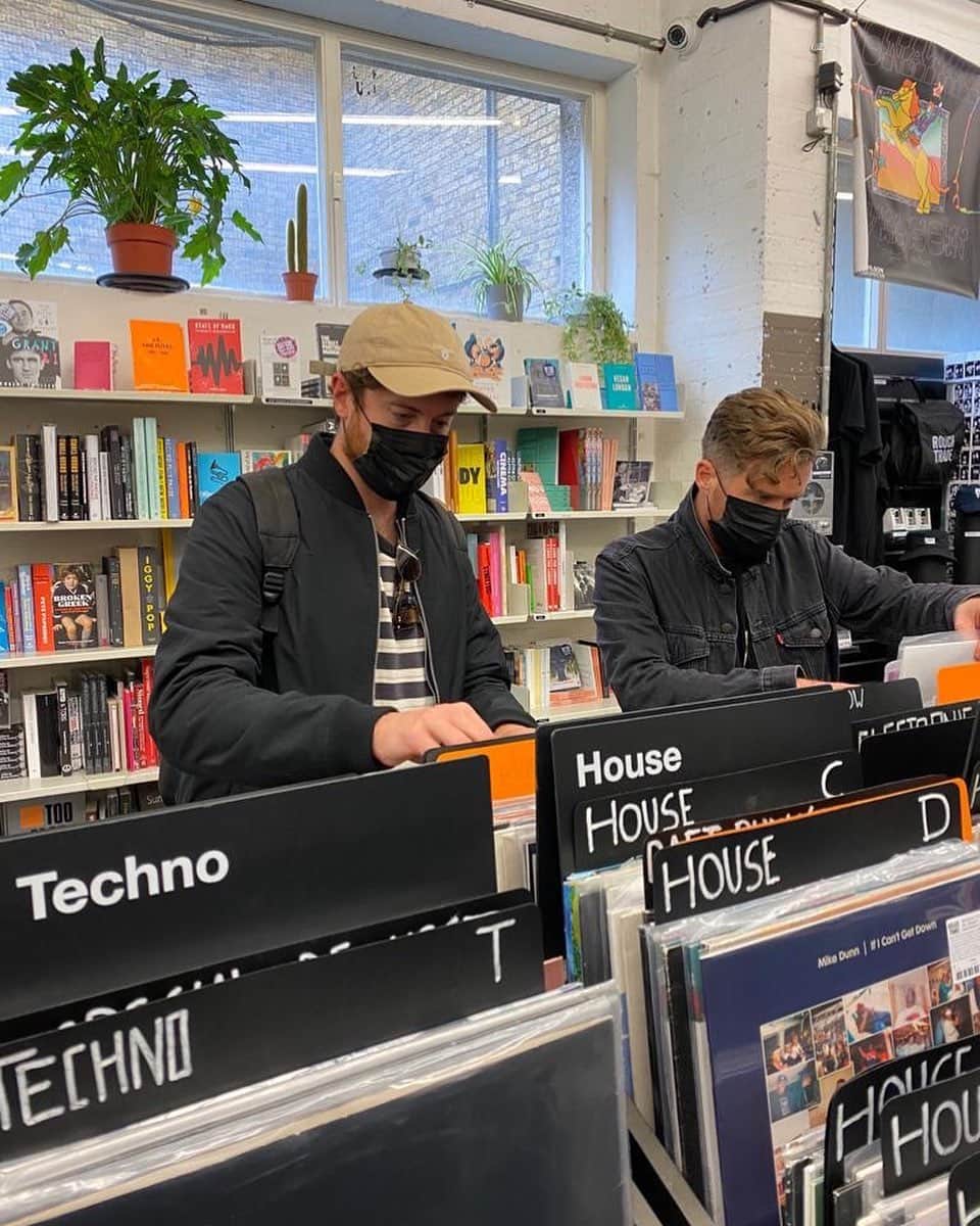 Gorgon Cityさんのインスタグラム写真 - (Gorgon CityInstagram)「If House/Techno is on the other side, we've got no idea what genre we're looking at here. any guesses?」11月25日 3時55分 - gorgoncity