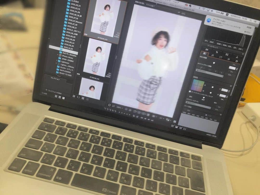 のインスタグラム：「……………★……………  撮影のデータ撮りって業界人みたいじゃないですか？  ……………★……………  11/23(月)発売の ｢Ray(主婦の友社)｣に星流さりあが 掲載されてます！ 普段着ないようなふわふわかわかわな感じです！みてね！みてね！  #Ray #撮影 #ショートカット」