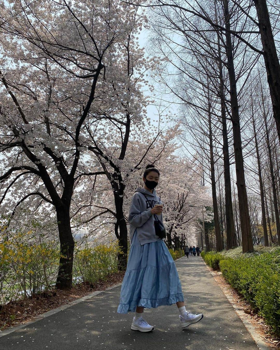 チャン・ヒジンのインスタグラム：「이것은 #추억팔이 🥲이유는 없떠🤣」