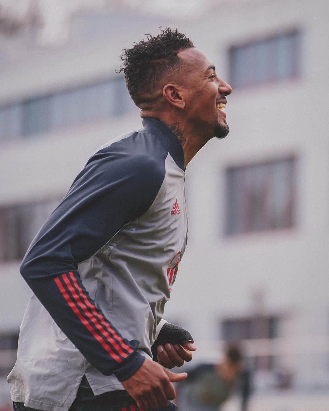 ジェローム・ボアテングのインスタグラム：「In the mood for Champions League 💥」