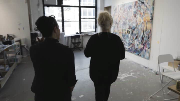 ヒュー・ジャックマンのインスタグラム：「Deb and our dear friend, the acclaimed artist #sarahsze, have joined forces with @christiesinc in an effort to help raise much needed funds for @ourhopeland. A organization co-founded by Deb that’s committed to building a world where a child grows up in a safe and loving family. I’m a proud, proud husband and friend. For more information and to see Sarah’s piece go to: christies.com」