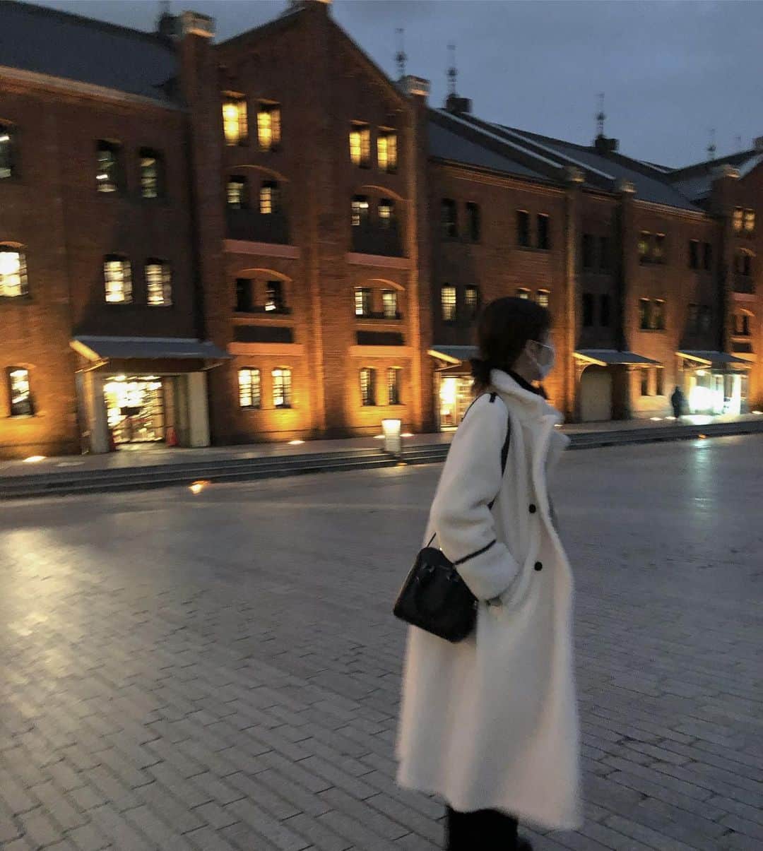 榊原美紅さんのインスタグラム写真 - (榊原美紅Instagram)「. 今日は寒かったから着たかったコートがやっと着れた❄️」11月24日 23時05分 - miku_sakakibara